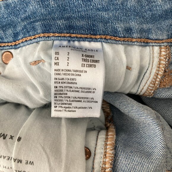 Size 2 X-Short American Eagle Blue Mom Jeans Denim Casual Petite - Picture 3 of 6